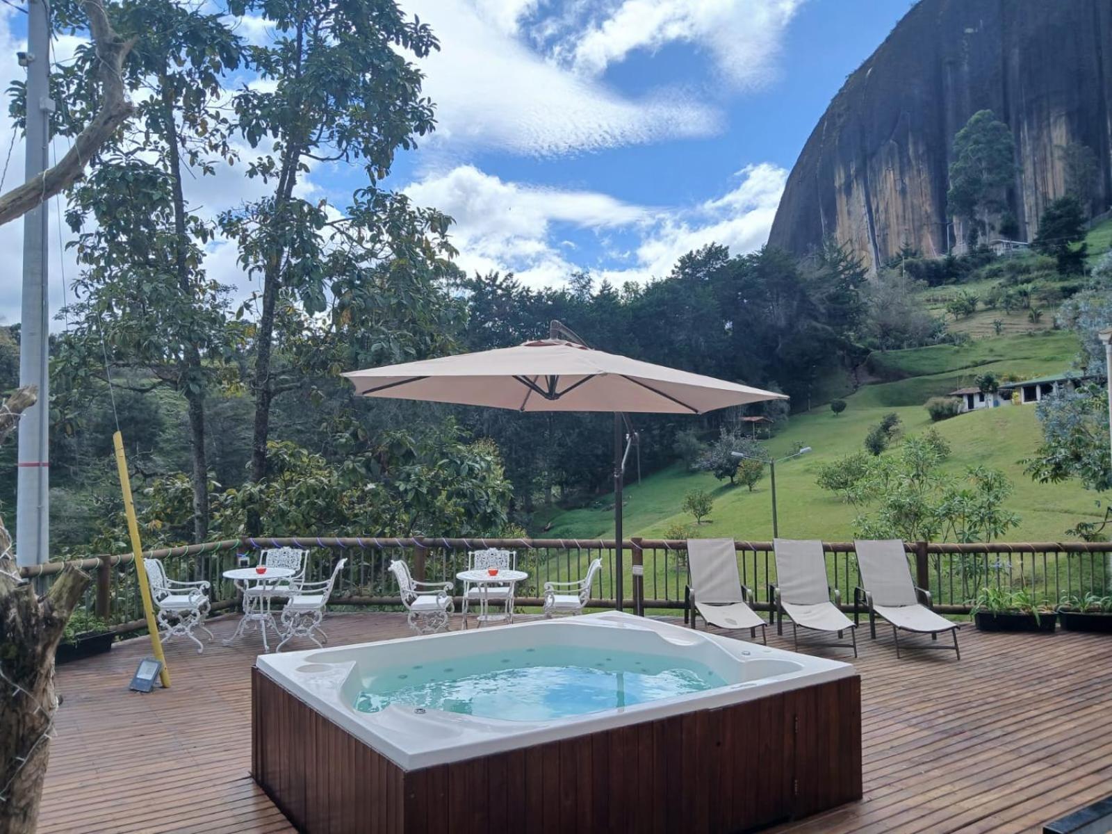 Piedra Del Penol Hotel Guatapé Exteriör bild