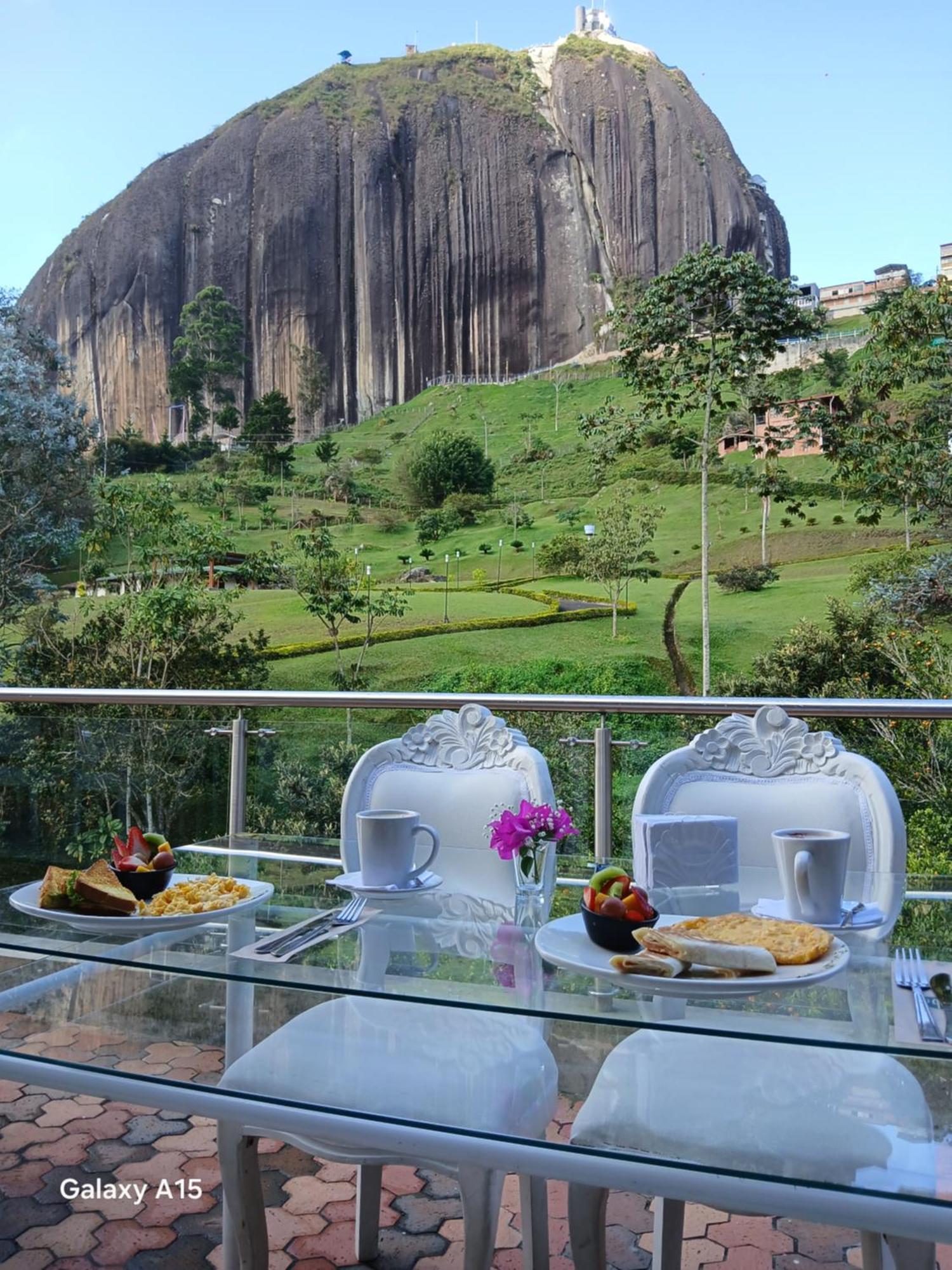 Piedra Del Penol Hotel Guatapé Exteriör bild